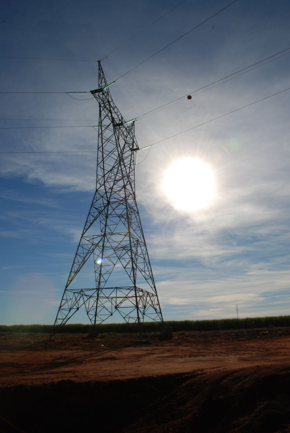 Consumidores da regiao de ribeirao pagam R$ 16,7 milhoes extras na conta de luz